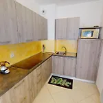 Apartman 2p Central, Terrasse, Parking, Piscine - - Fr-1-196-363