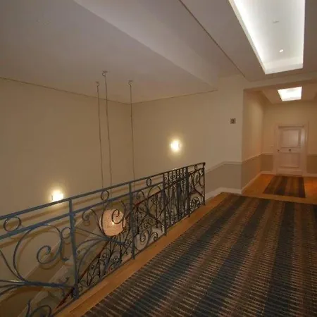 2p Central, Terrasse, Parking, Piscine - - Fr-1-196-363 Menton